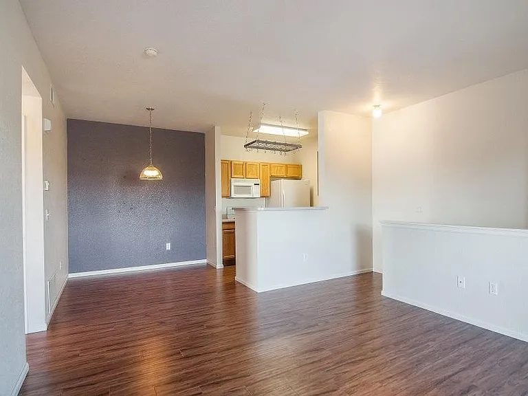 905 S Zeno Way #201 — Photo 3