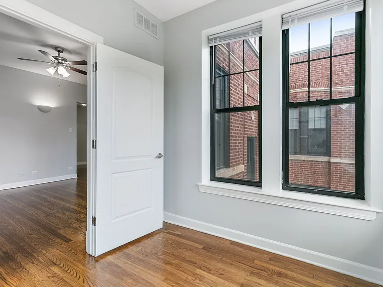 7700-7706 N Marshfield Ave #AVE;-1638-1642 — Photo 8