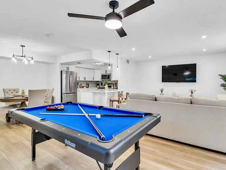 3930 University Center Dr — Photo 27