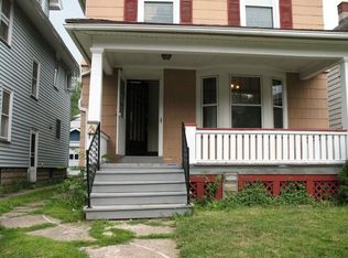 364 Sweet Acres Dr, Rochester, NY 14612