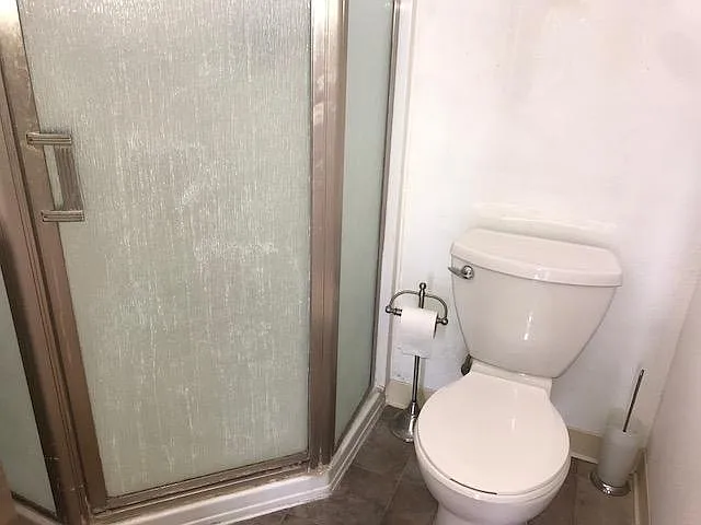 Toliet