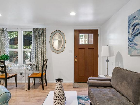 5th image of 520 W 10th St