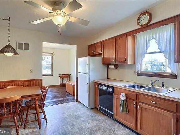 5th image of 316 Vincent Dr