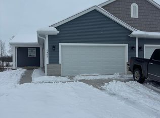 1465 Superior Dr #17, Saint Johns, MI 48879