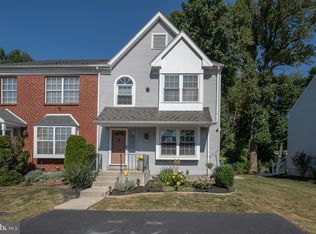 29 Victoria Dr, Aston, PA