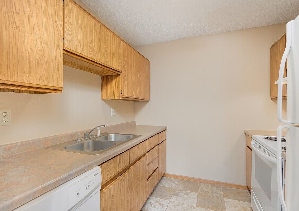 1st image of 2505-2529 Clearwater Rd #1B-1B