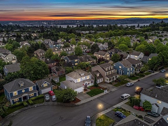 2nd image of 3420 52nd Pl NE