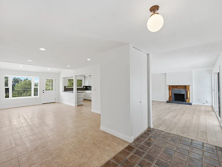 93 N Dewey Ave — Photo 10