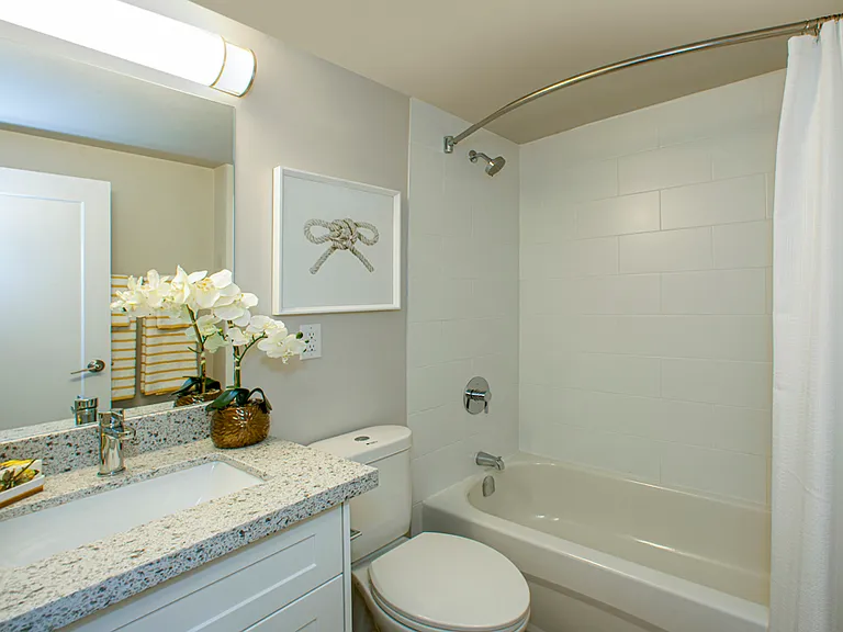 125 Forsythe St — Photo 10
