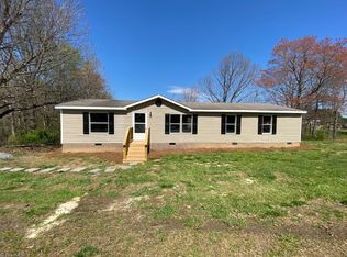 399 Ash Hill Rd, Ararat, NC 27007