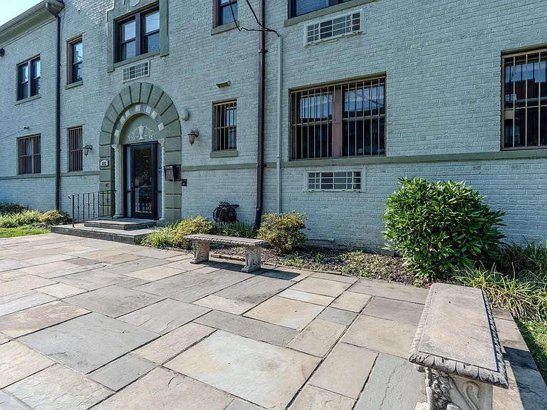 315 Evarts St NE #102 — Photo 35