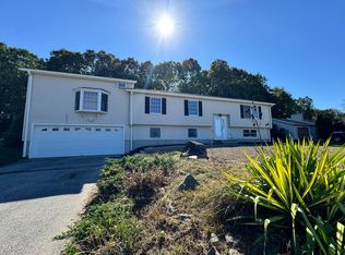61 Richard Brown Dr, Uncasville, CT 06382