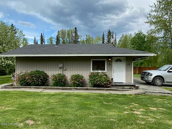 5th image of 36345 Lakeshore Dr