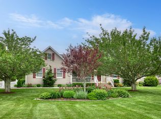 15 Kimberly Ct, Baiting Hollow, NY 11933
