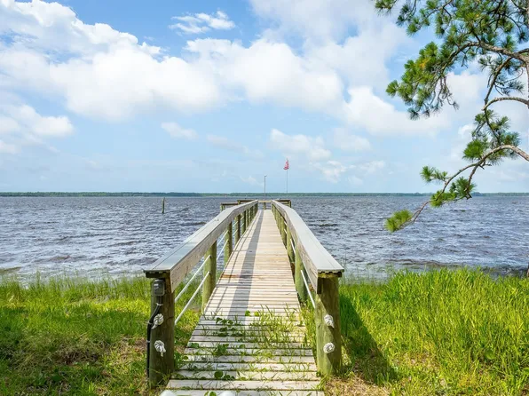 2697 Surf Rd, Panacea, FL 32346