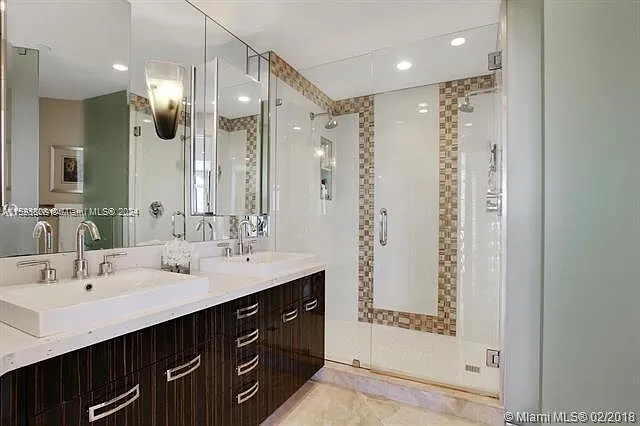 3 bed, 1450 sqft, $6,600 — Photo 2