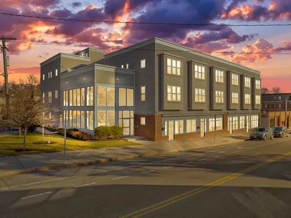 345 Belgrade Ave #R11, Boston, MA 02131