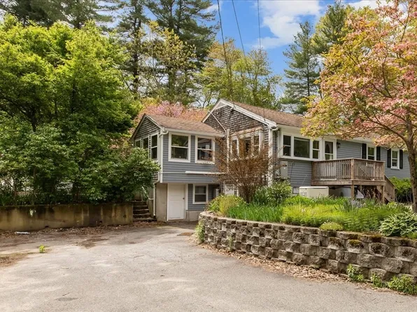 270 Franklin St, Halifax, MA 02338