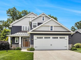 701 W Shore Dr, Osceola, IN 46561