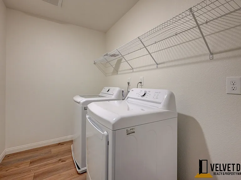 2725 Luzzi Walk #1 — Photo 23