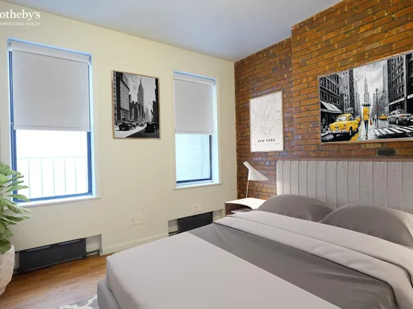 486 Ninth Avenue image 1 of 9