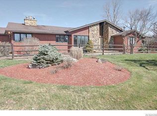 4555 Shisler Rd, Clarence, NY 14031