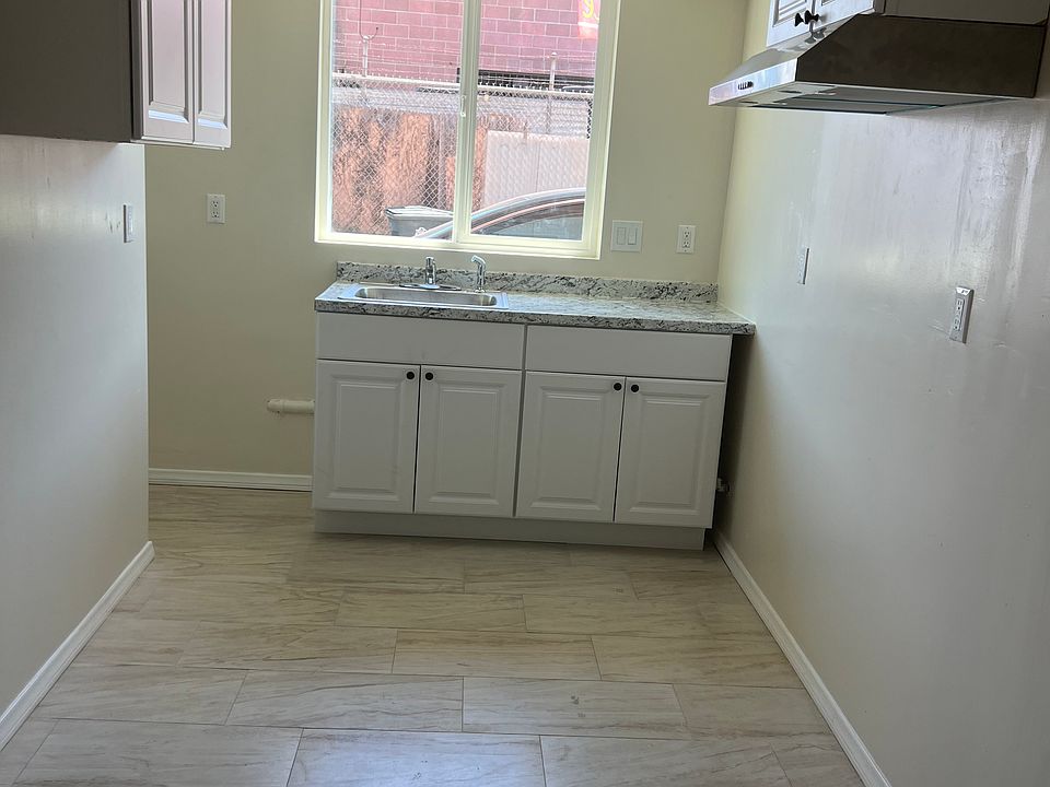 1st image of 6226 Marbrisa Ave #C