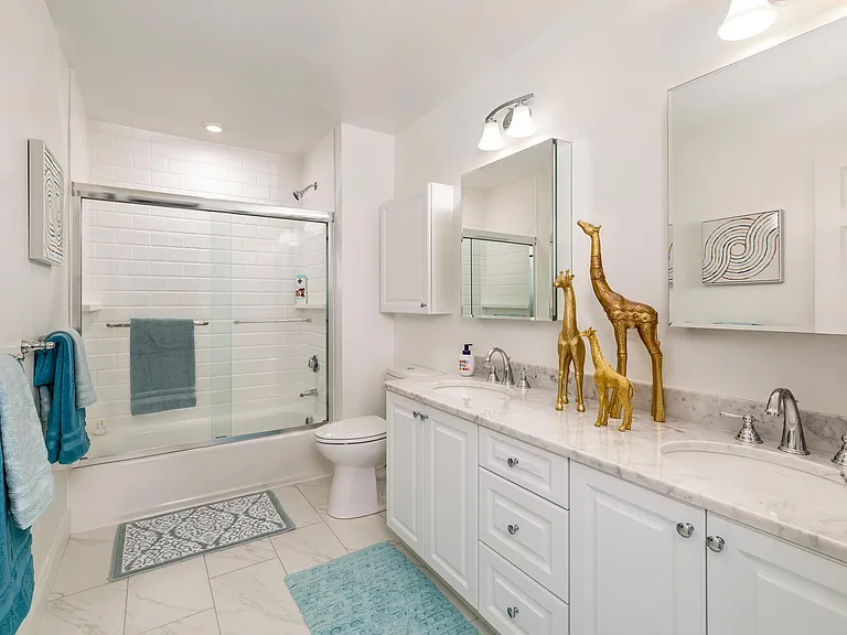 The Adams Townhomes - Bathroom
