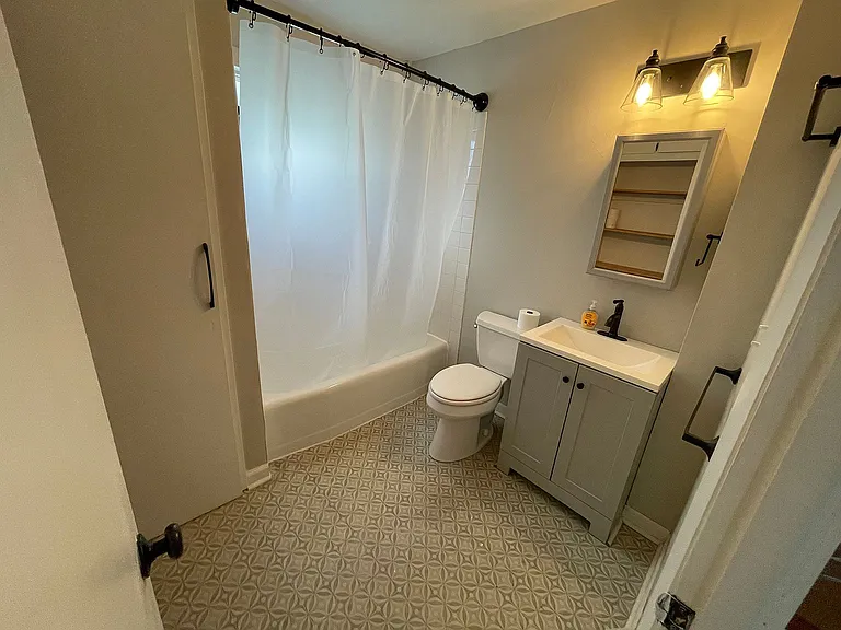1032 Bluff Ave #A — Photo 5
