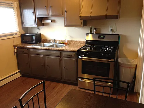 431 Wilson Ave Photo 1