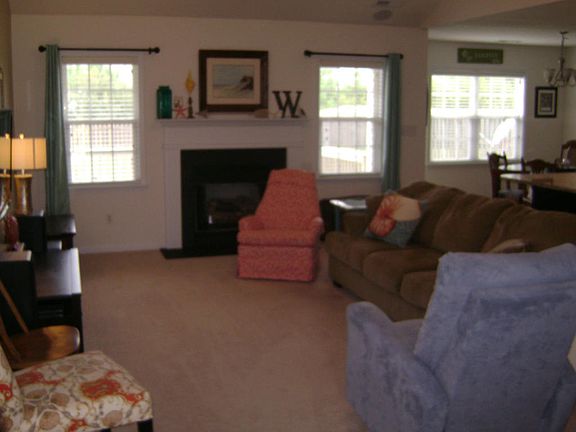 2nd image of 303 Primrose Pl