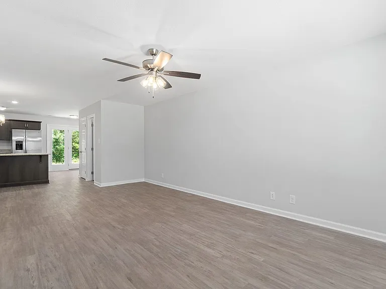 2299 Raleigh Ct #B — Photo 6