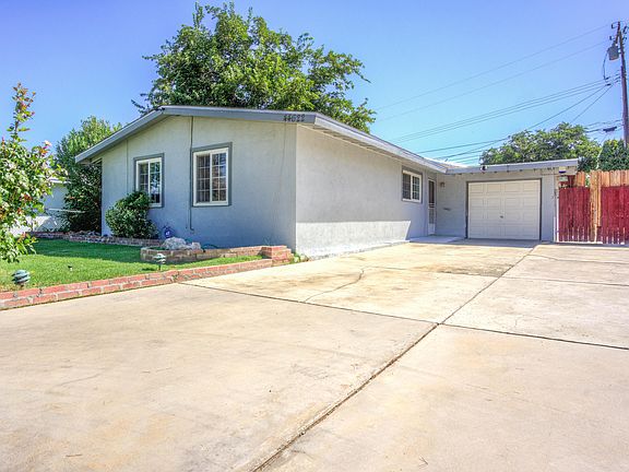2nd image of 44622 Foxton Ave