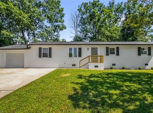 284 Meadowdale Dr, Denton, NC 27239