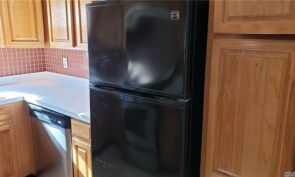 2nd image of 8915 Doran Ave