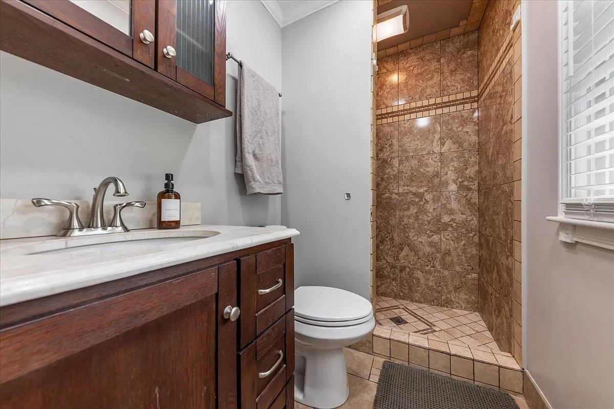 3 bed, 1632 sqft, $2,500 — Photo 1