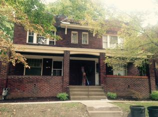 Mt. Lebanon Duplex for Rent with Front and Back Porch * Pet Friendly Apartment * Walk to the T * ..., Pittsburgh, PA 15228