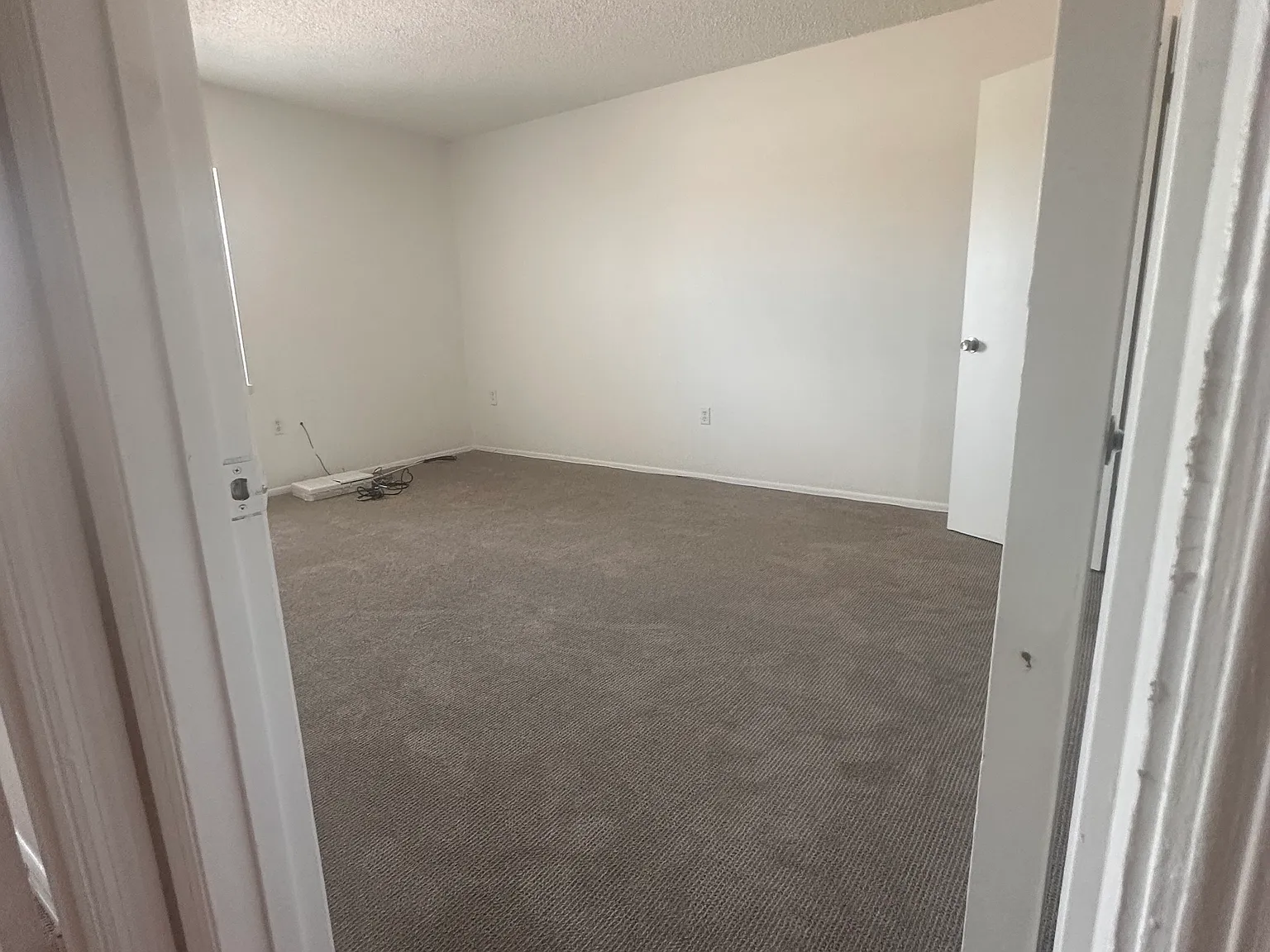 2 bed, 1000 sqft, $1,550 — Photo 1