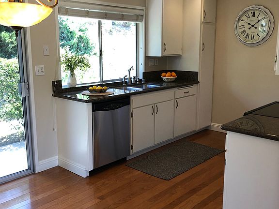 4th image of 26337 Oakspur Dr Unit B