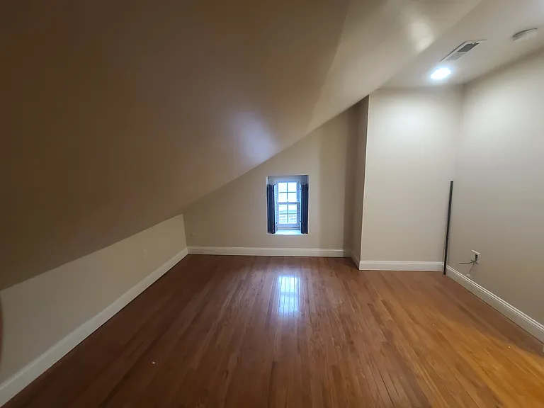 7920 Germantown Ave #R — Photo 14