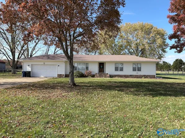 202 Manley Rd, Hazel Green, AL 35750