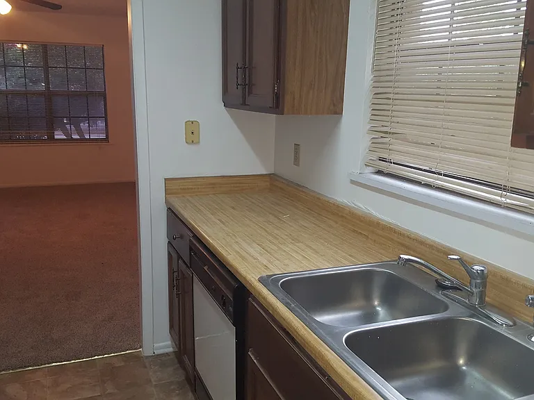 320 Station St #101 — Photo 5