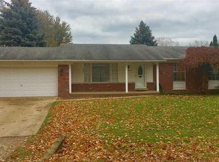 39428 Cloverleaf St, Harrison Township, MI 48045