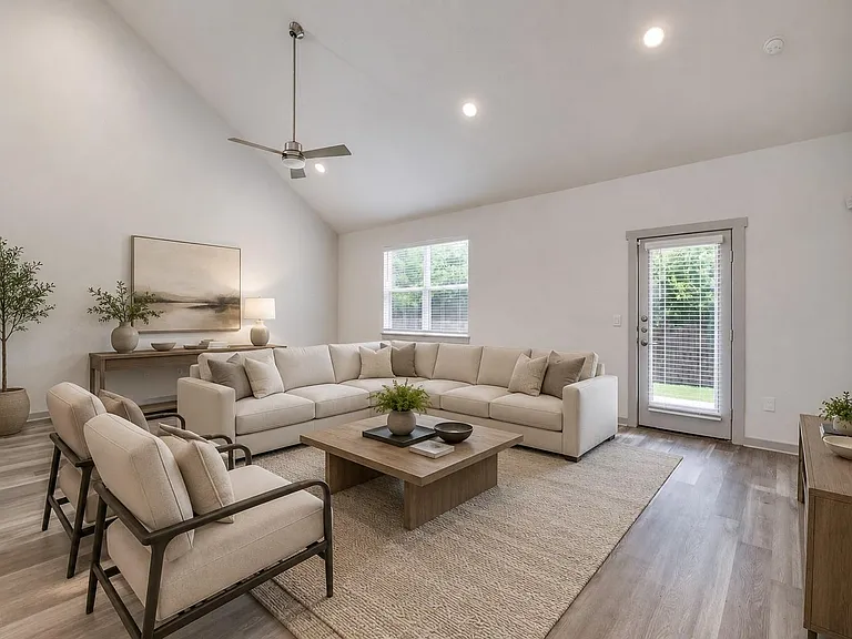 7501 Smallwood Dr — Photo 8