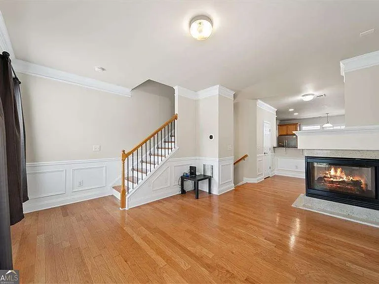 205 16th St NW #9 — Photo 31