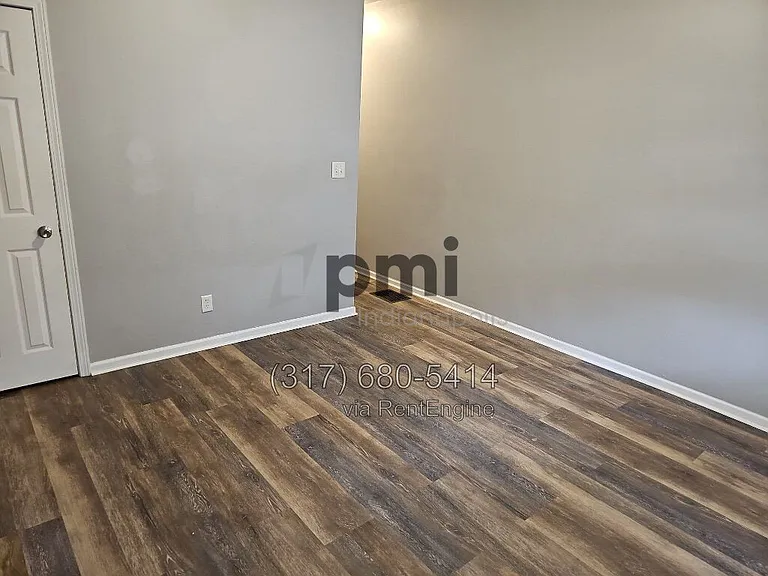 112 Adler St — Photo 15