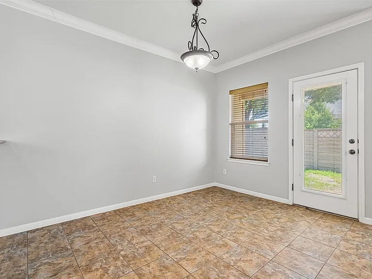 2505 Rusk Ct — Photo 17
