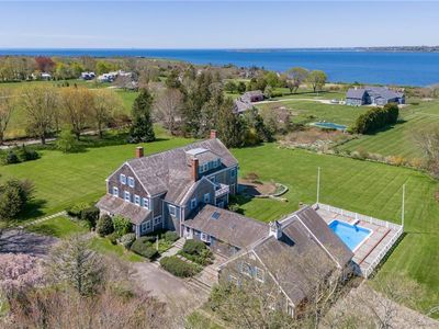 301 W Main Rd, Little Compton, RI, 02837