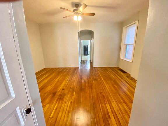5th image of 3214 Halliday Ave Floor 1