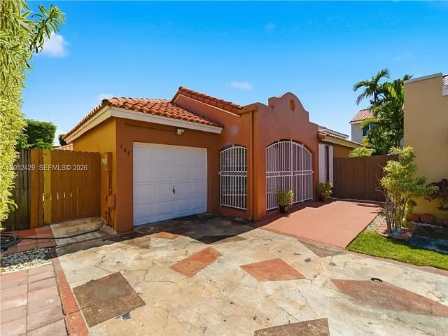 164 NW 85th Ct